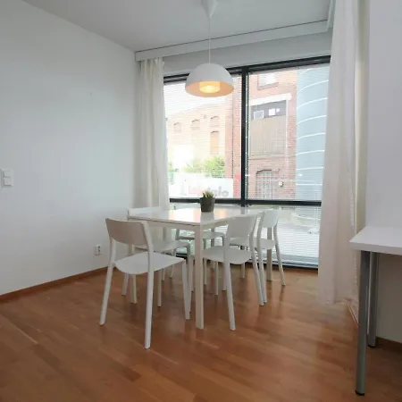 Spacious For 4 With Sauna In Raunistula